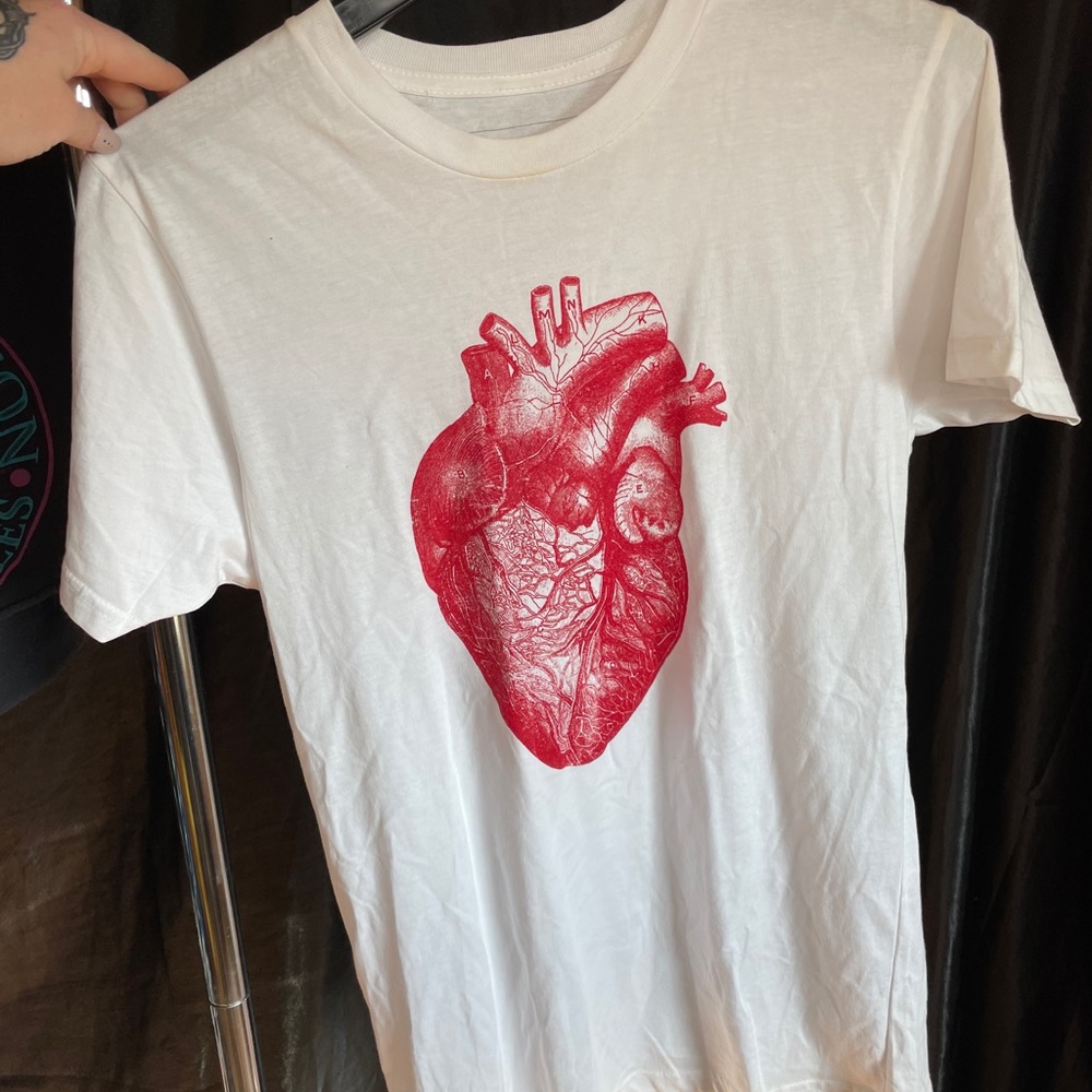 Anatomical heart t shirt